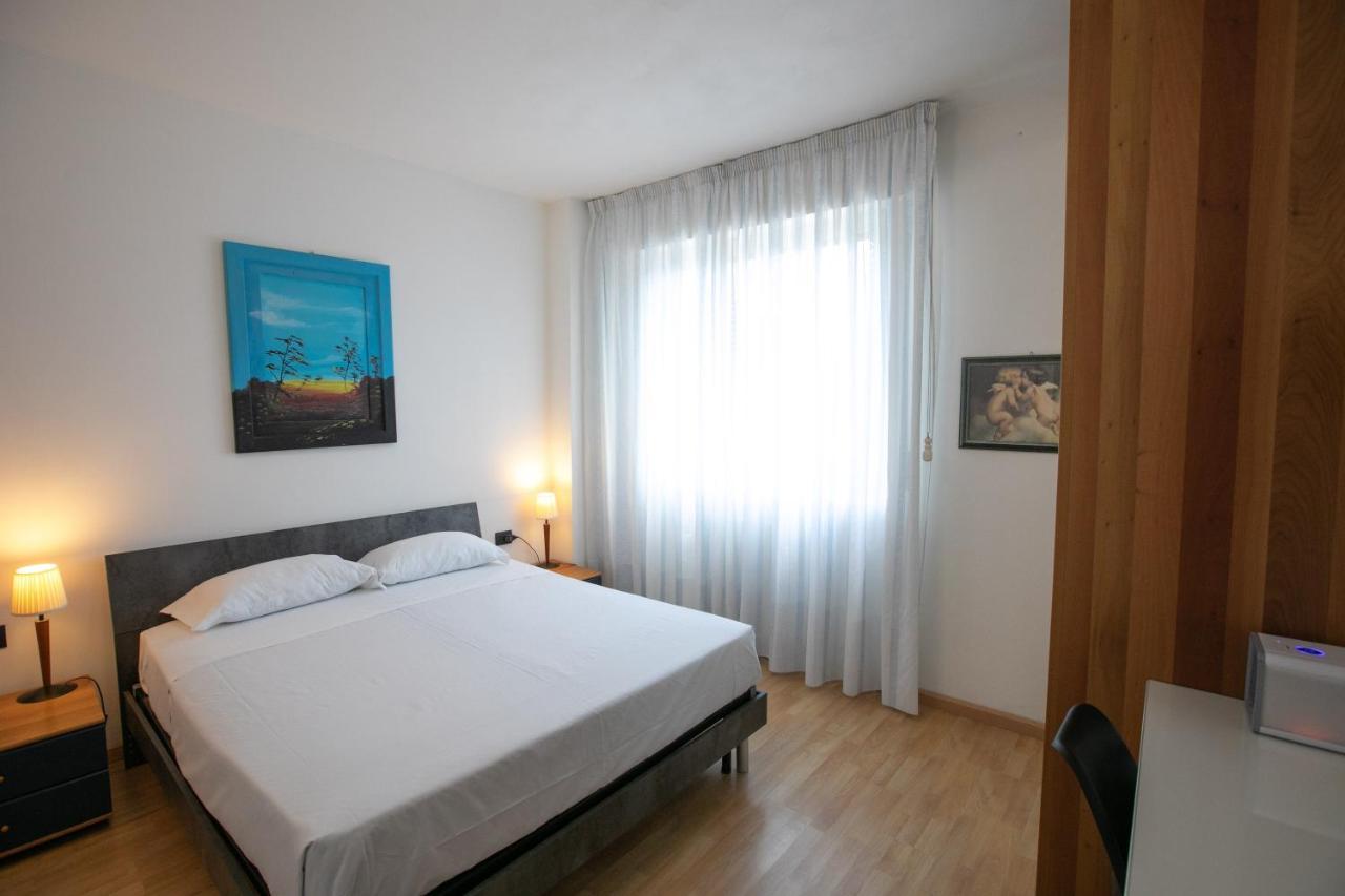 Mirea'S Rooms Асколи Пичено Екстериор снимка